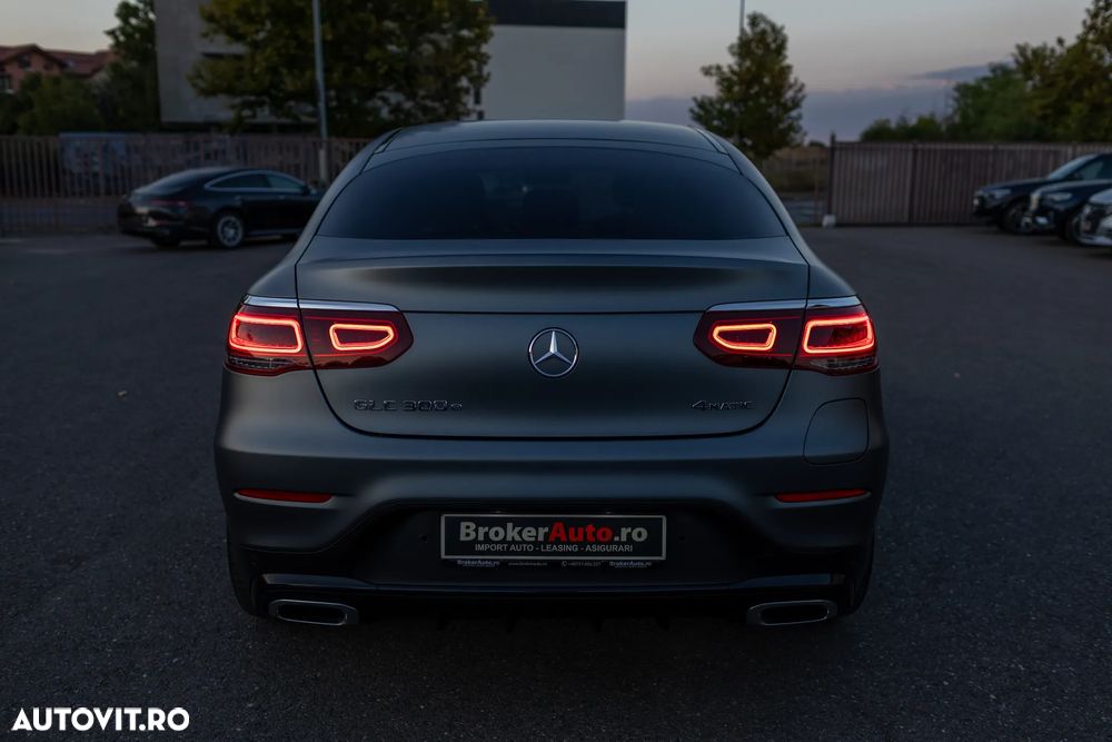 Mercedes-Benz GLC Coupe 300 e 4MATIC - 35