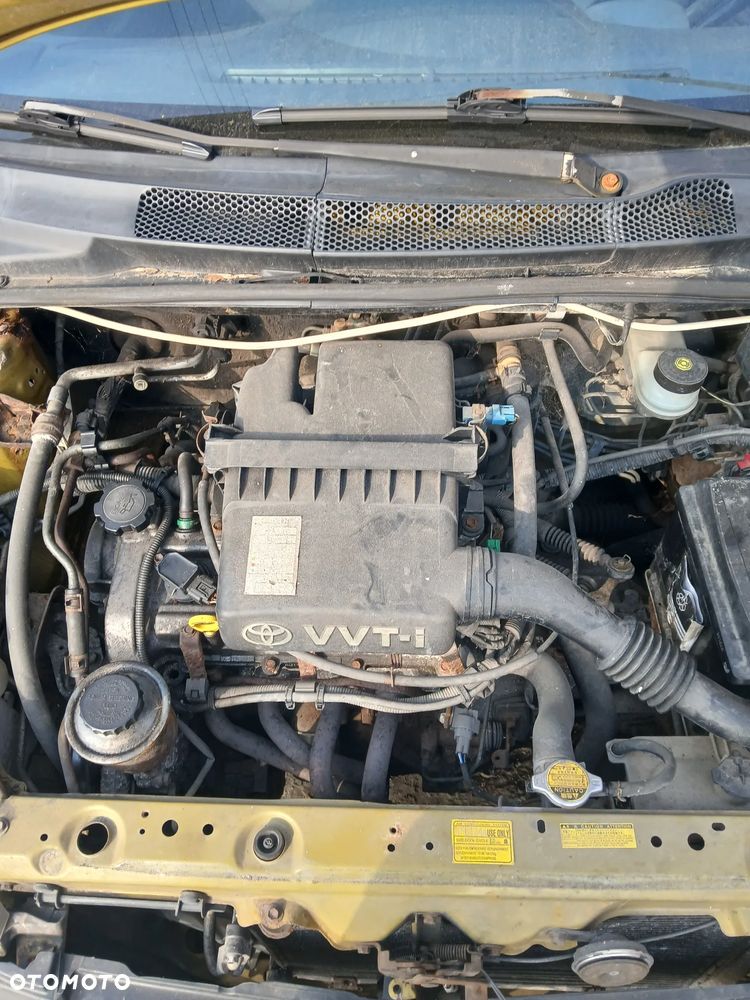 toyota yaris I silnik 1.0 1szfe skrzynia sanki belka przód tył wahacz zacisk zwrotnica maglownica - 1