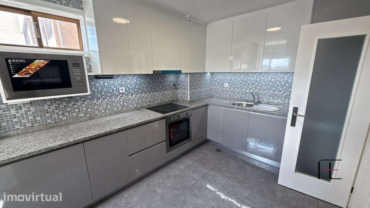 APARTAMENTO T2 REMODELADO EM RIO TINTO - Porto - Grande imagem: 3/17
