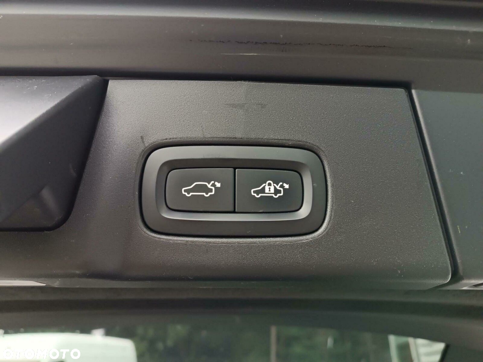 Volvo V90 Cross Country B5 D AWD Pro - 21