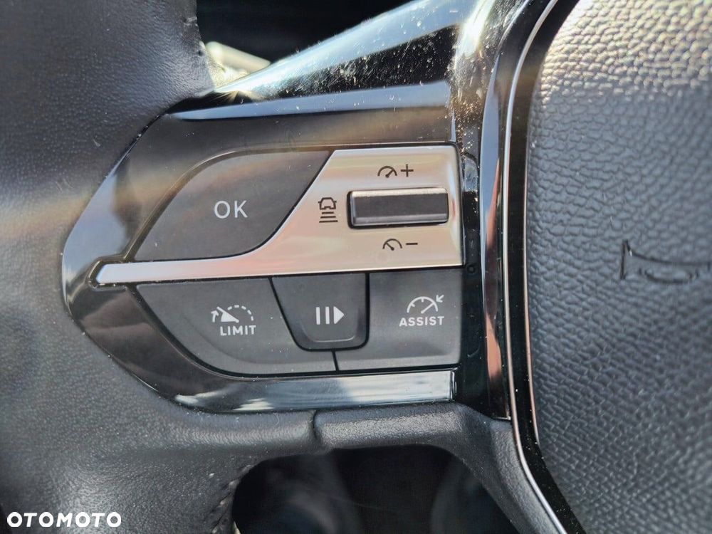 Peugeot 408 1.2 PureTech Allure Pack S&S EAT8 - 19