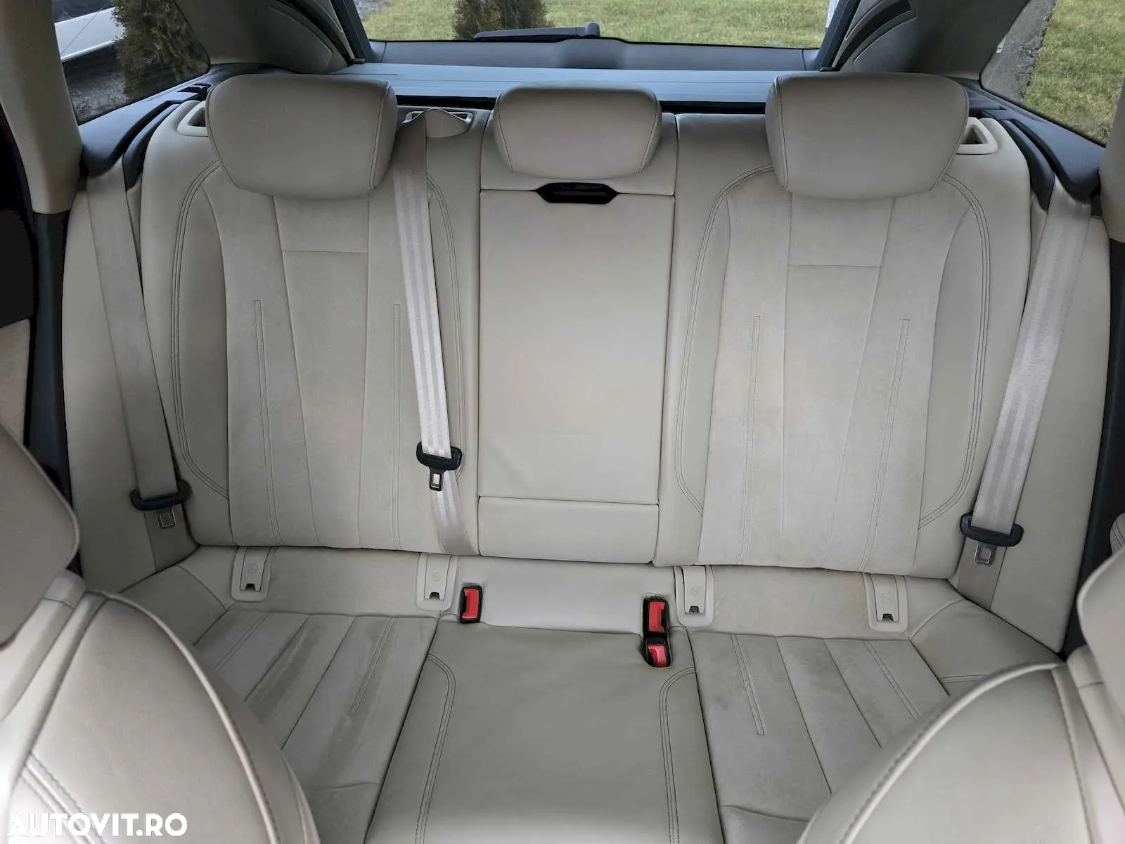 Audi A4 Avant 2.0 TDI S tronic - 22