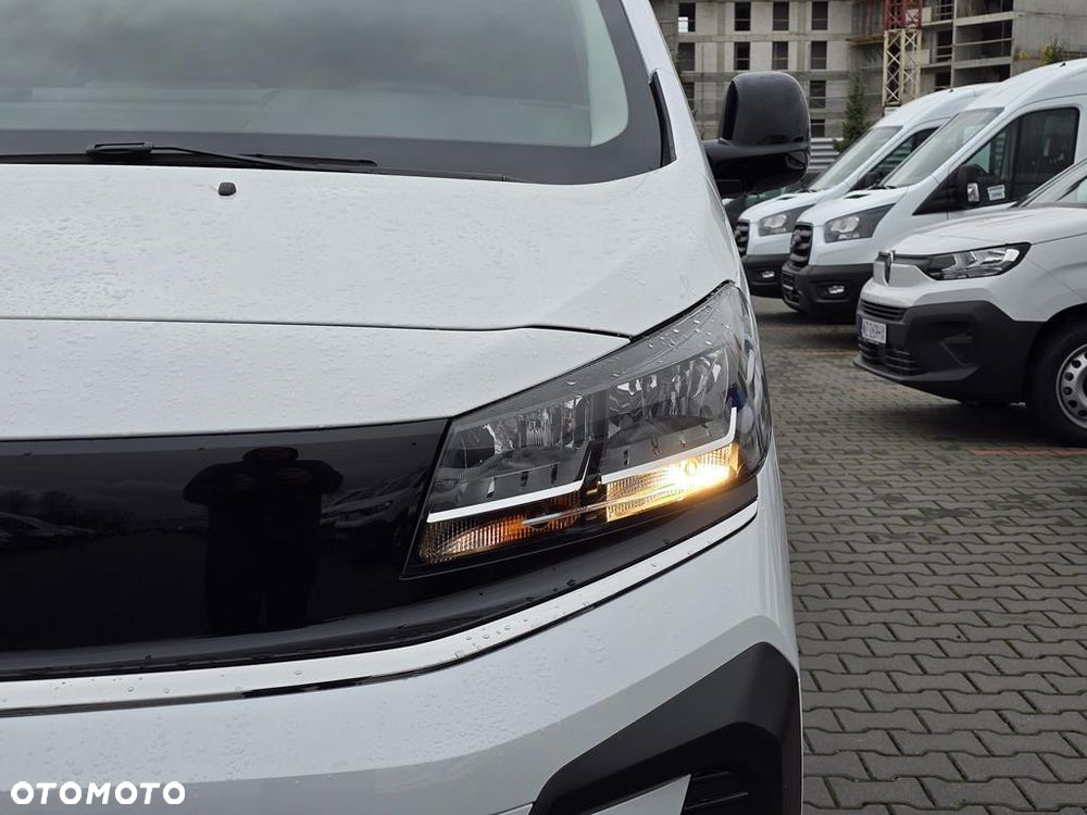 Opel Vivaro - 23