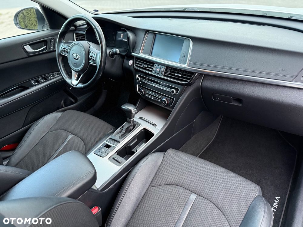 Kia Optima - 17