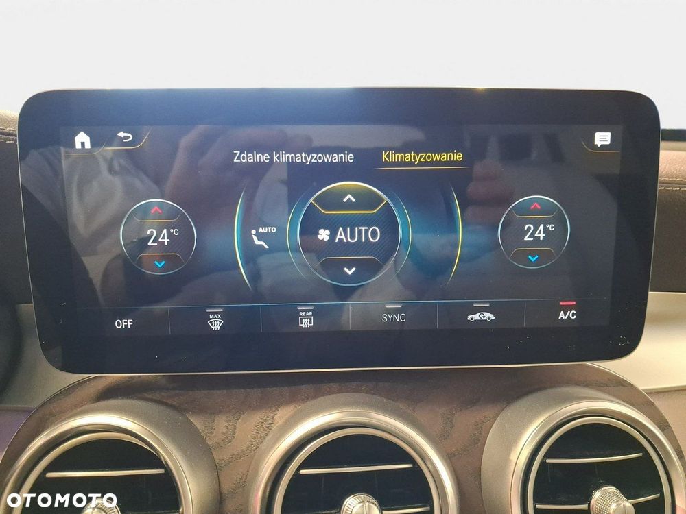 Mercedes-Benz GLC - 33