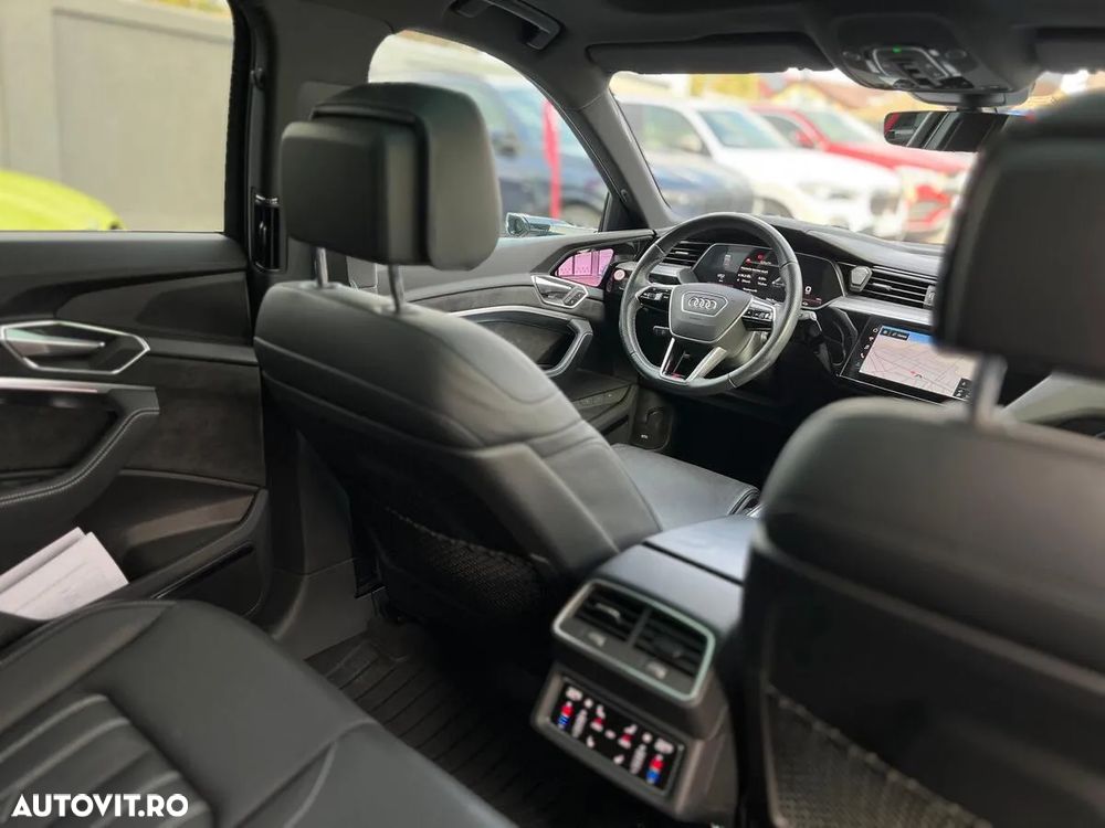 Audi e-tron quattro S - 24