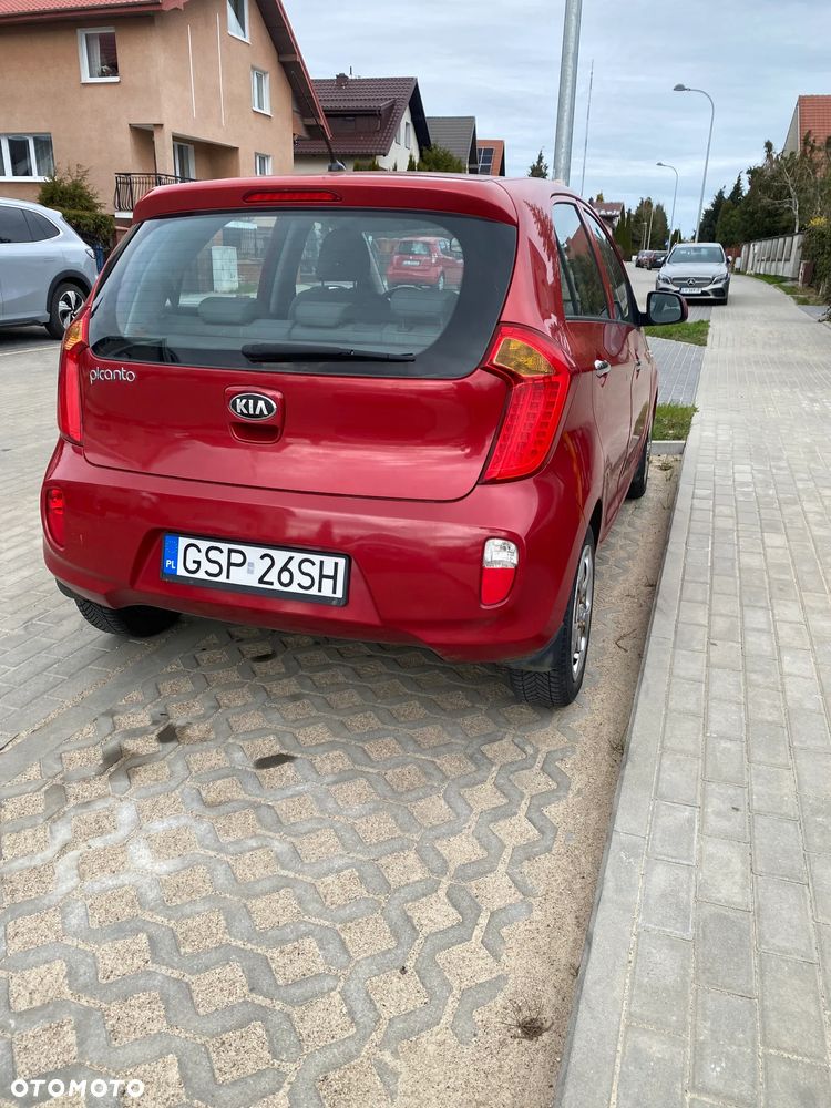 Kia Picanto 1.2 L - 4