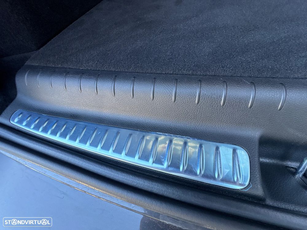 Mercedes-Benz C 300 e AMG Line - 11