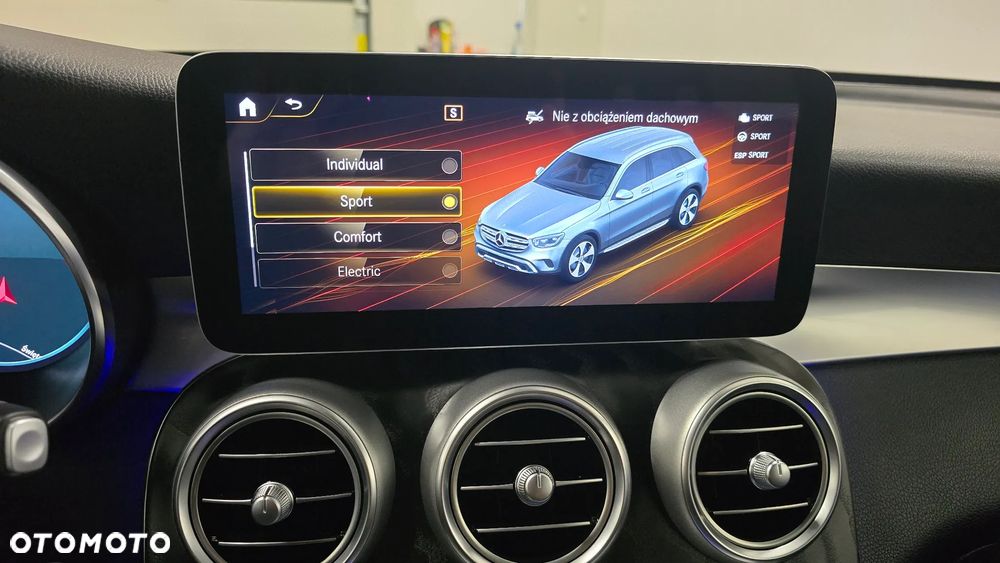 Mercedes-Benz GLC 300 de 4-Matic Business Edition - 23