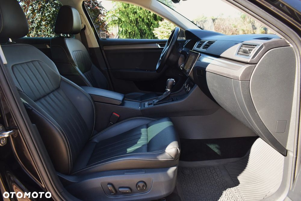 Skoda Superb 2.0 TDI SCR Style DSG - 10