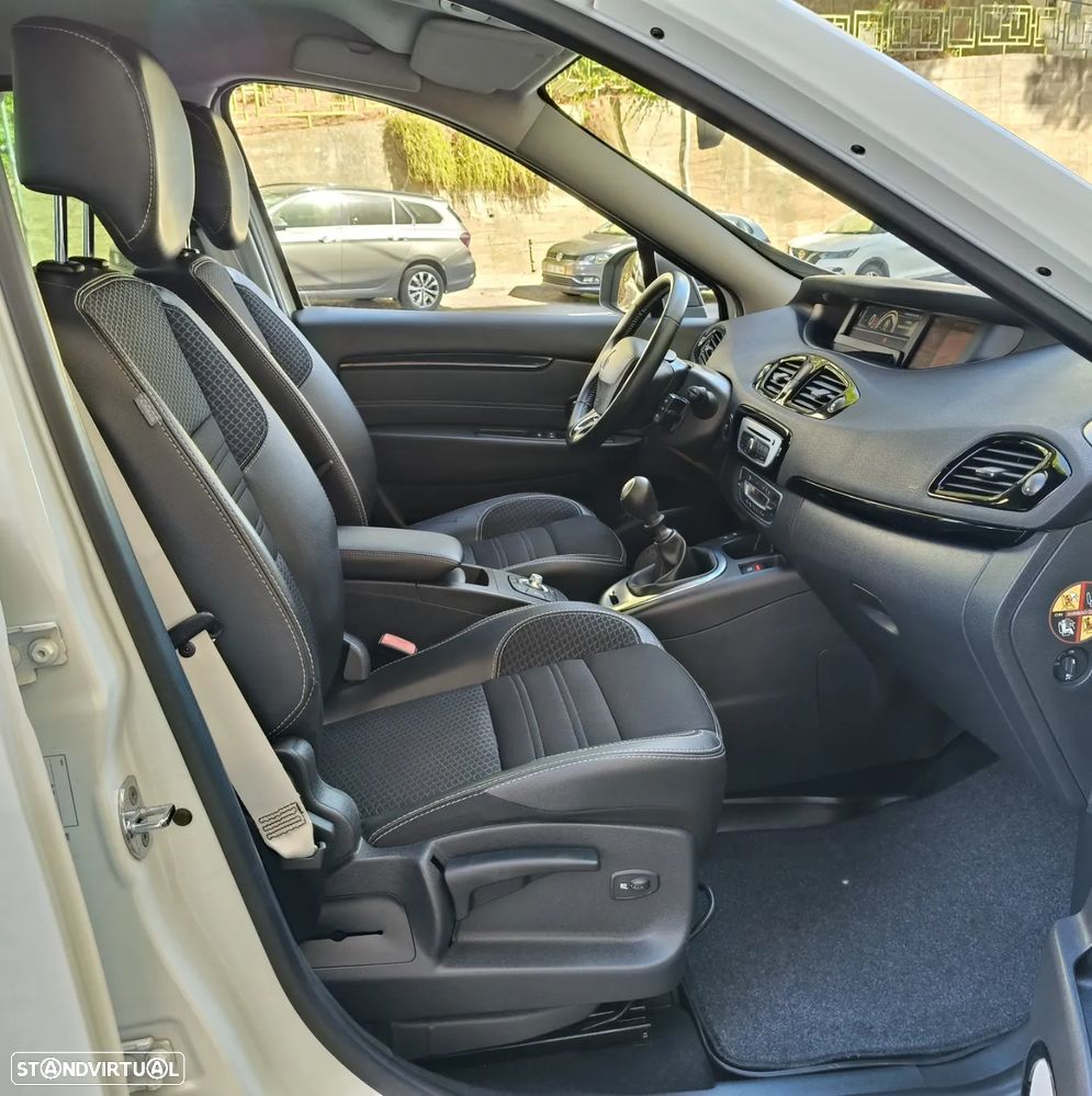 Renault Grand Scénic 1.5 dCi Bose Edition SS - 21
