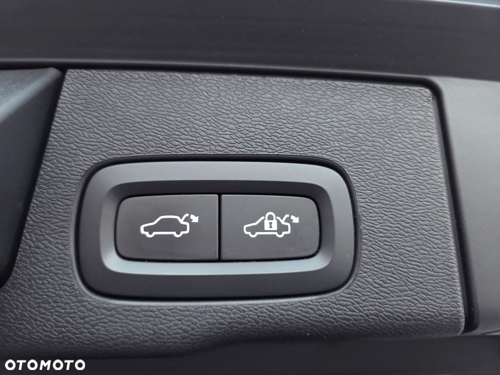 Volvo XC 60 B4 D Geartronic RDesign - 24