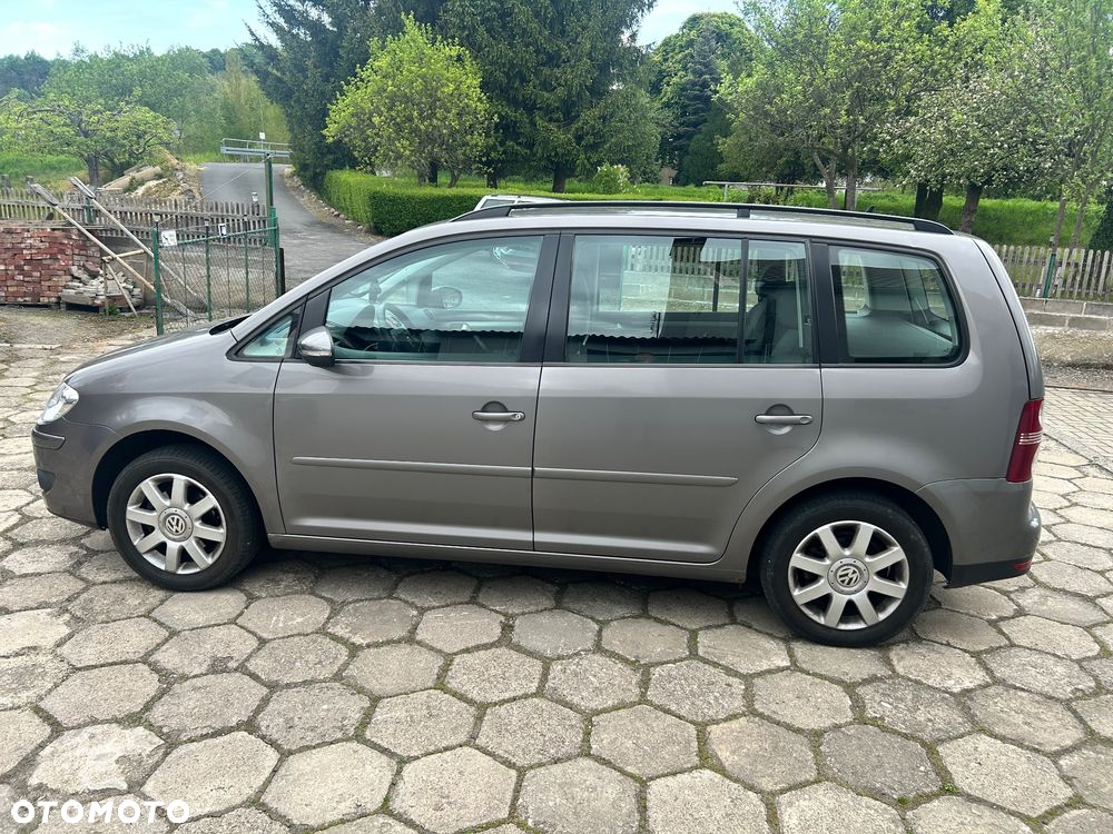 Volkswagen Touran 1.6 - 7