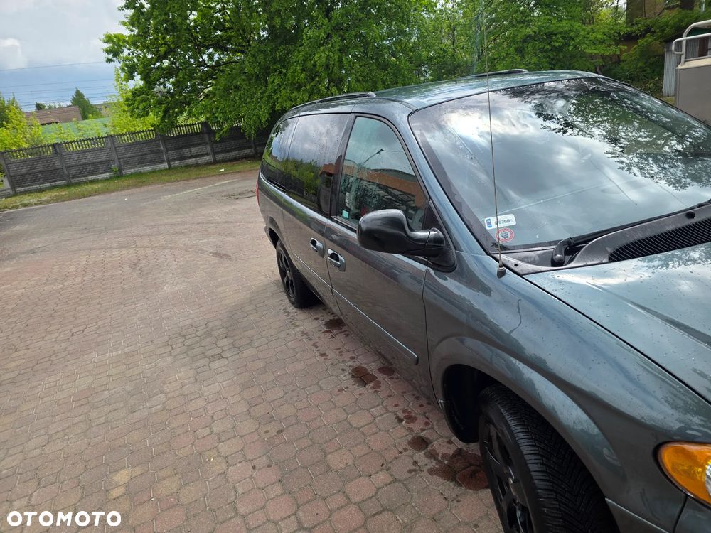 Chrysler Grand Voyager - 3
