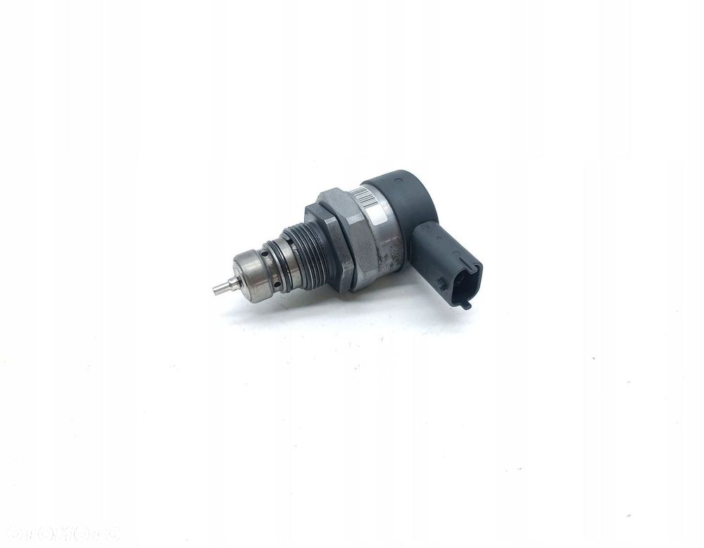 REGULATOR CIŚNIENIA PALIWA JEEP GRAND CHEROKEE IV WK2 3.0 CRD 0281006209 - 1
