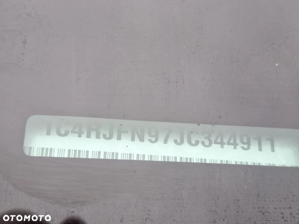 Jeep Grand Cherokee - 10