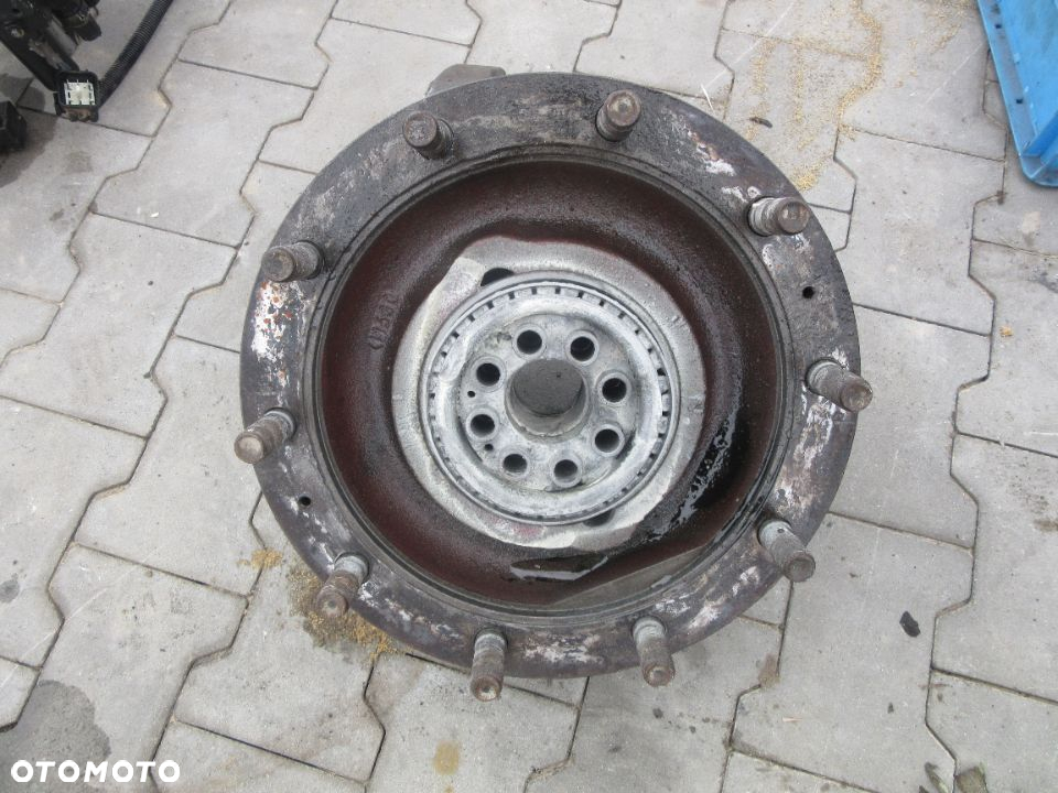 Zwrotnica piasta lewy prawy przód Z HAMULCAMI Claas Ares Axion Arion 530 540 550 620 630 640 650 - 4
