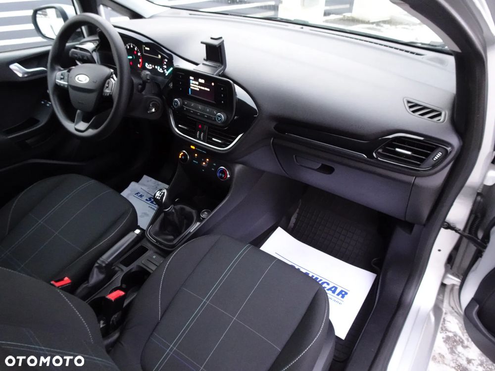 Ford Fiesta 1.1 Trend - 13