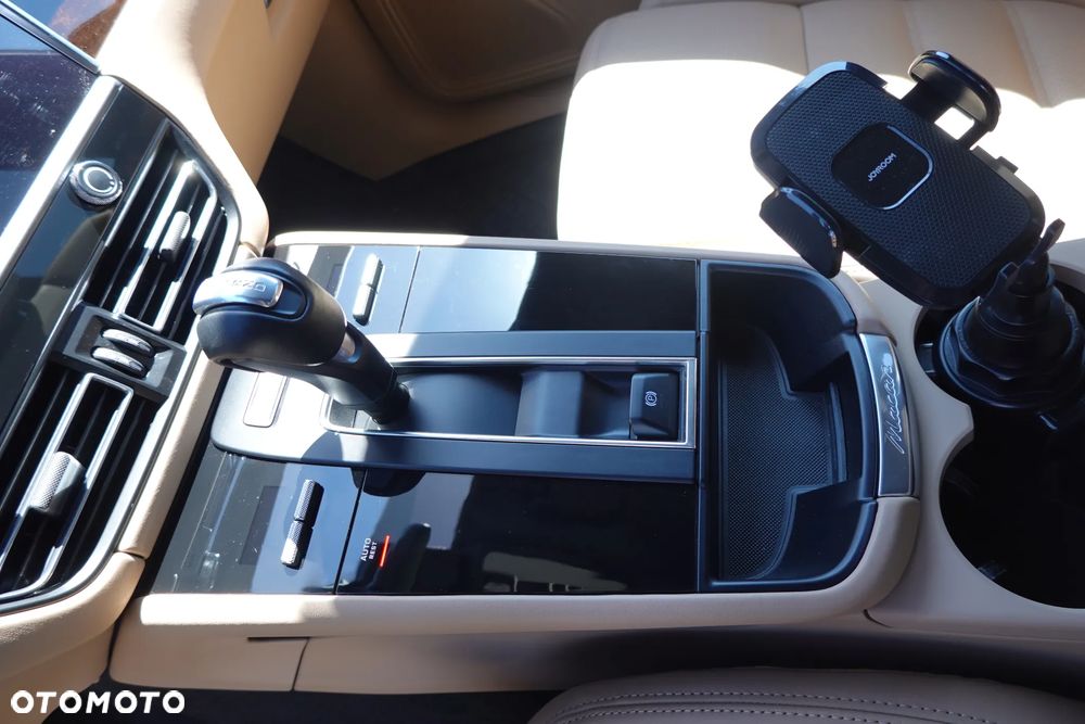 Porsche Macan Standard - 24