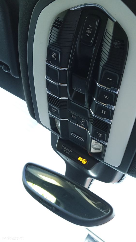 Porsche Macan - 21