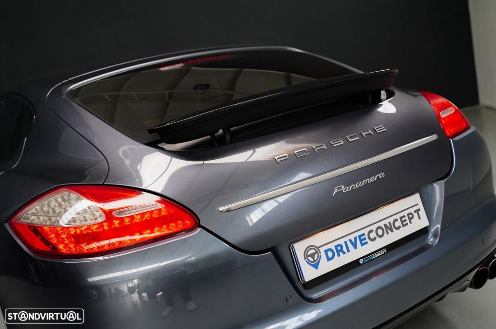 Porsche Panamera 4 PDK - 19