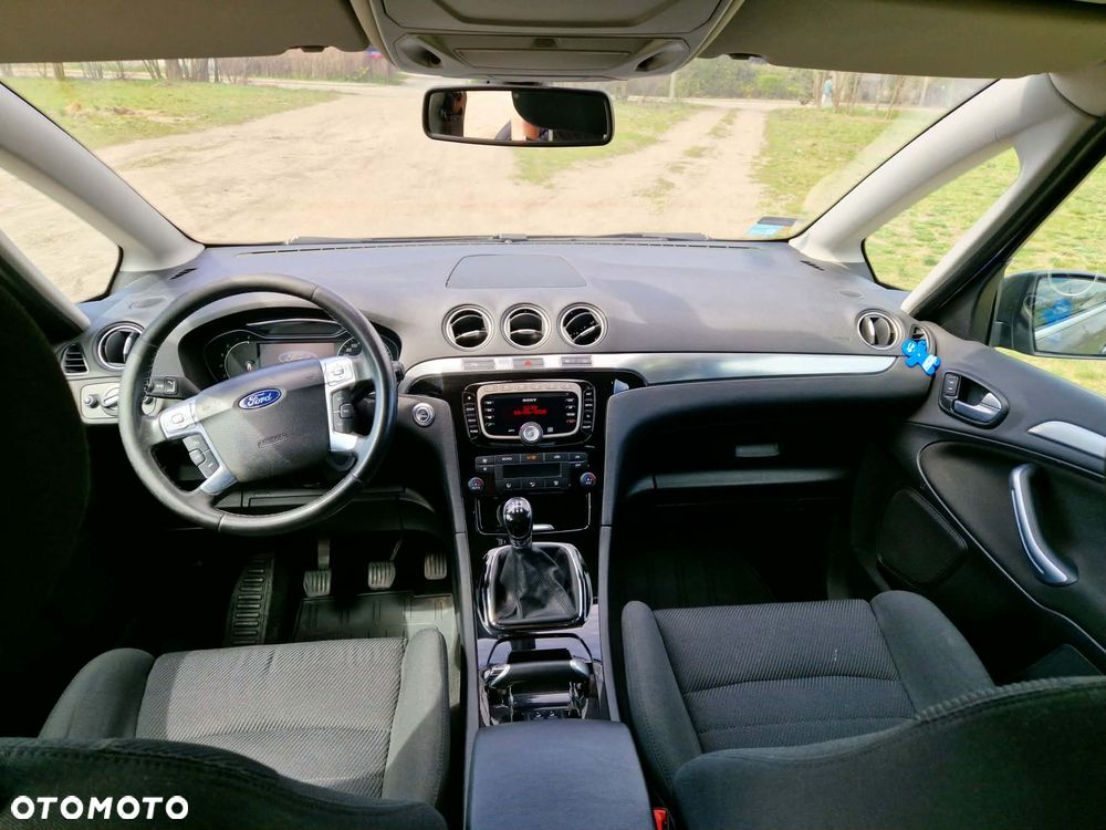 Ford S-Max - 19