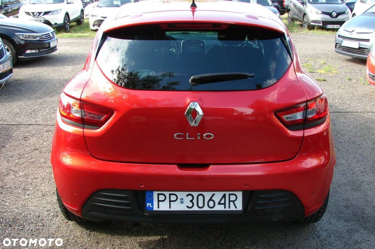Renault Clio - 11