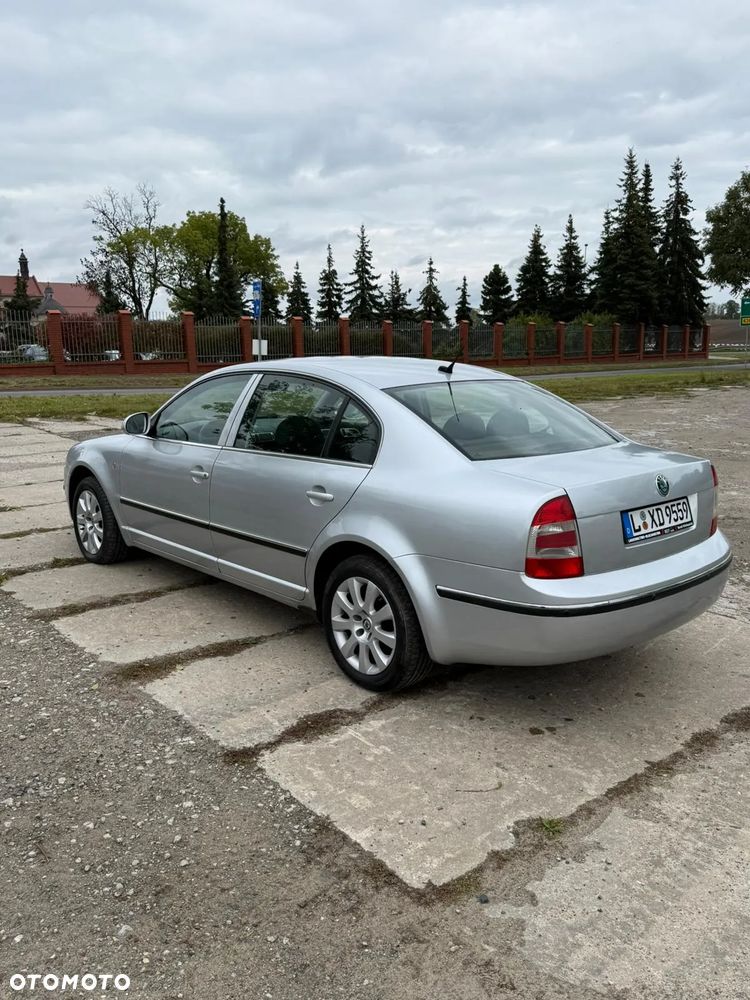 Skoda Superb 1,9 TDI Elegance - 7