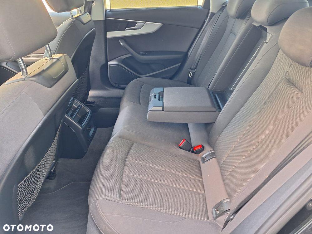 Audi A4 Avant 2.0 TDI design - 7
