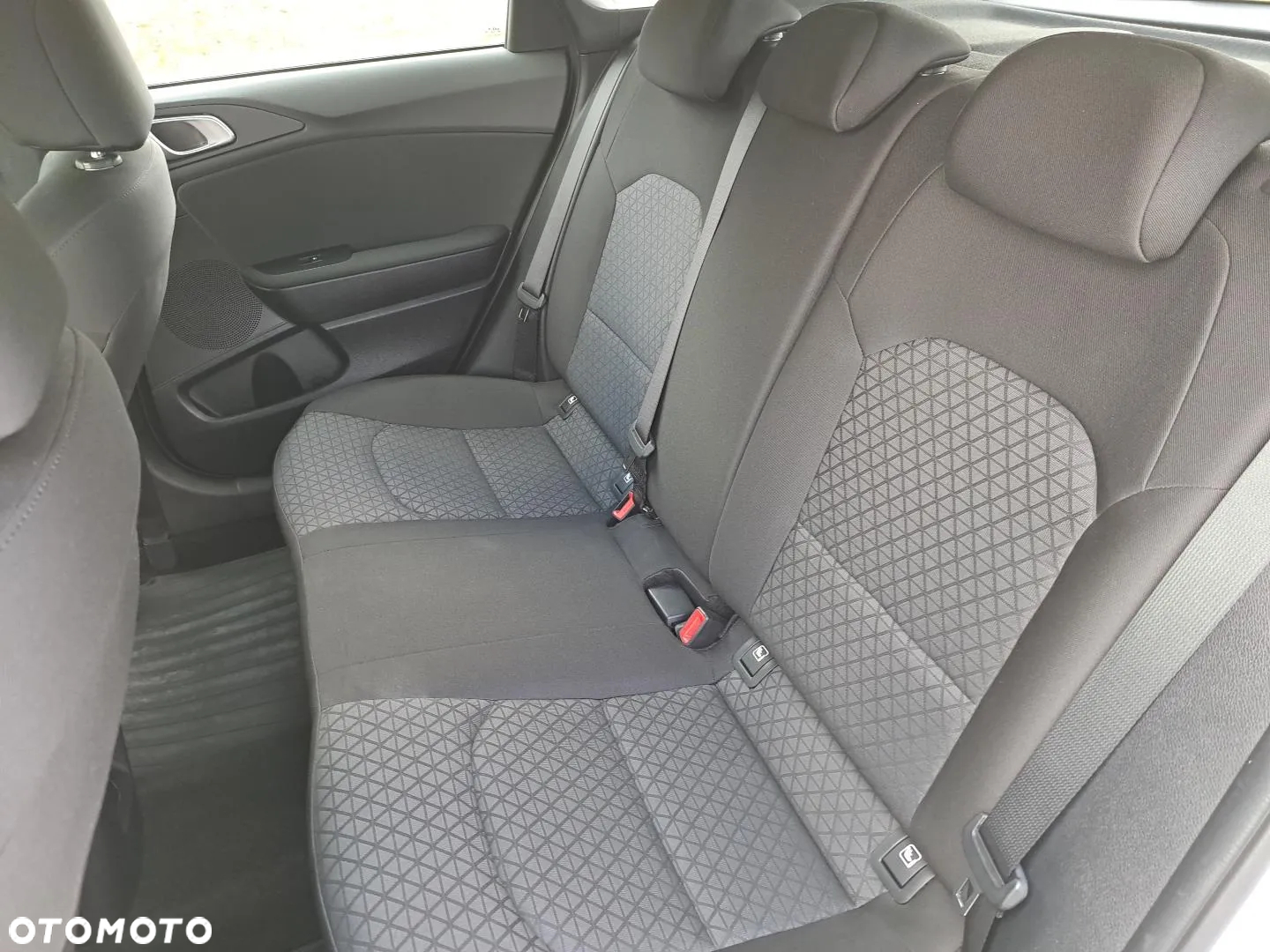 Kia Ceed 1.5 T-GDI S - 16