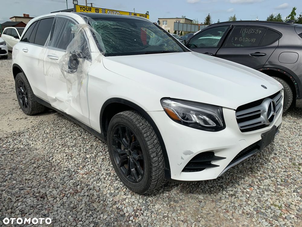 Mercedes-Benz GLC - 1