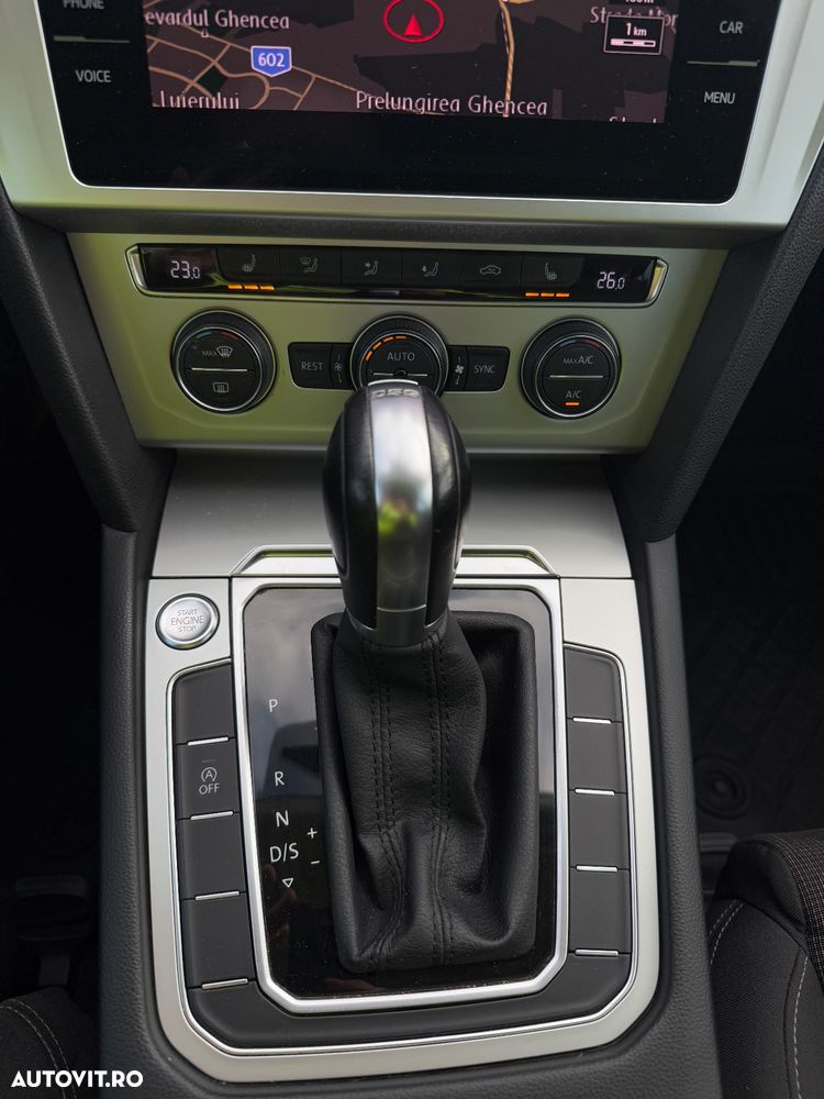 Volkswagen Passat Variant 2.0 TDI DSG Highline - 21