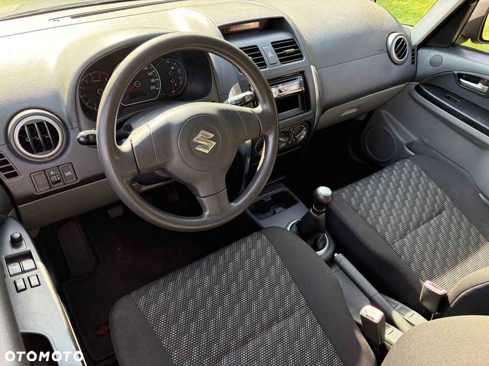 Suzuki SX4 - 10