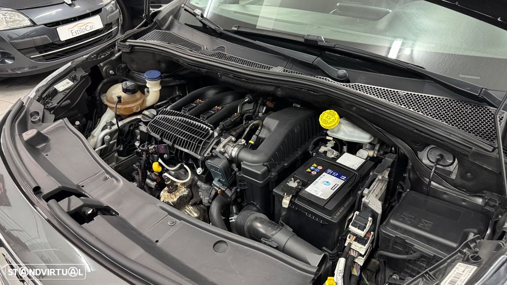 Peugeot 2008 1.2 PureTech Style - 38