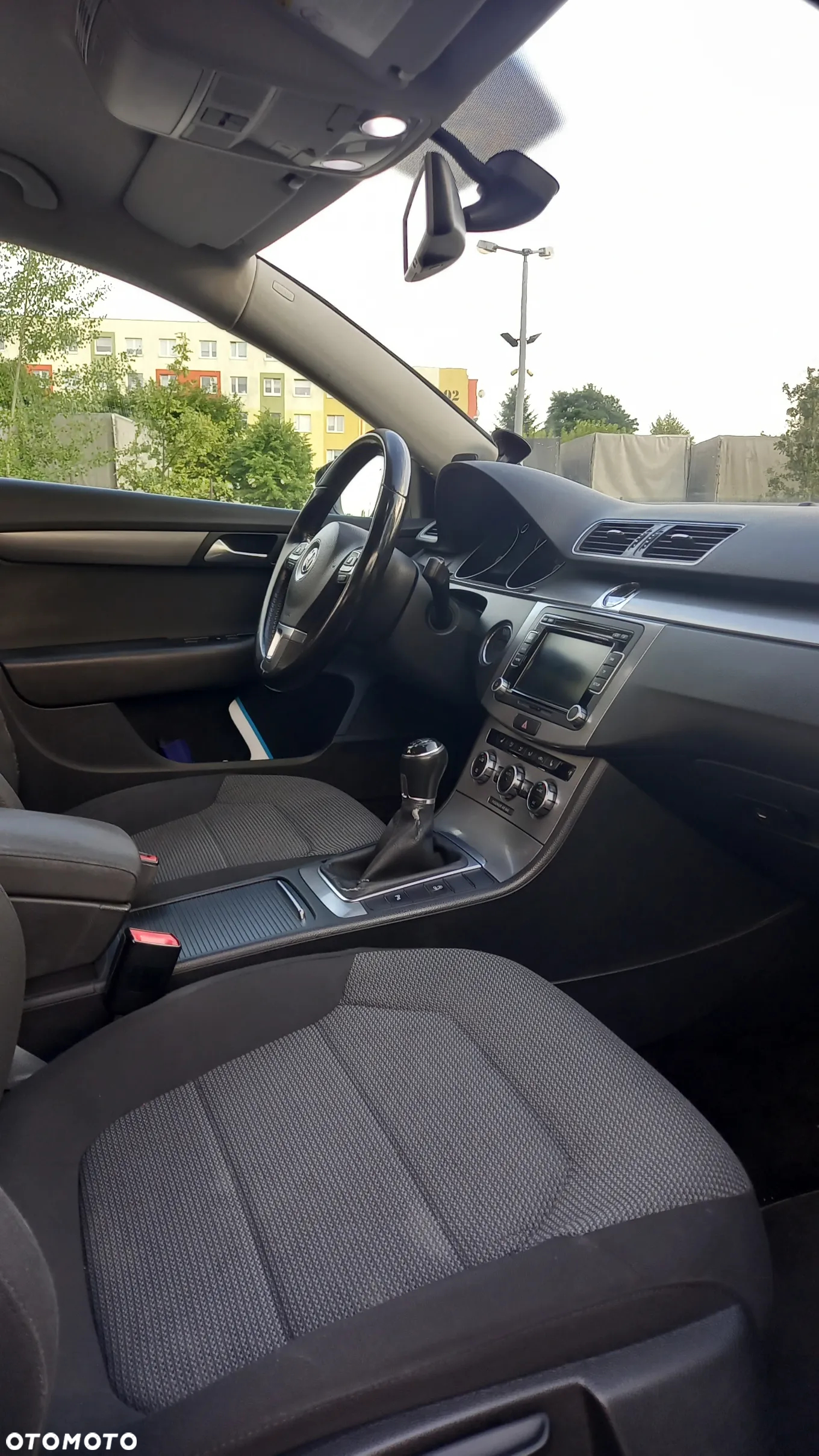 Volkswagen Passat 2.0 TDI Comfortline - 12