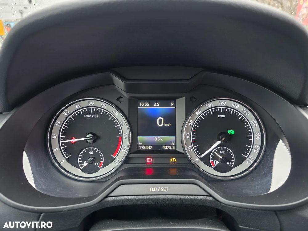 Skoda Octavia 2.0 TDI DSG Premium Edition - 14