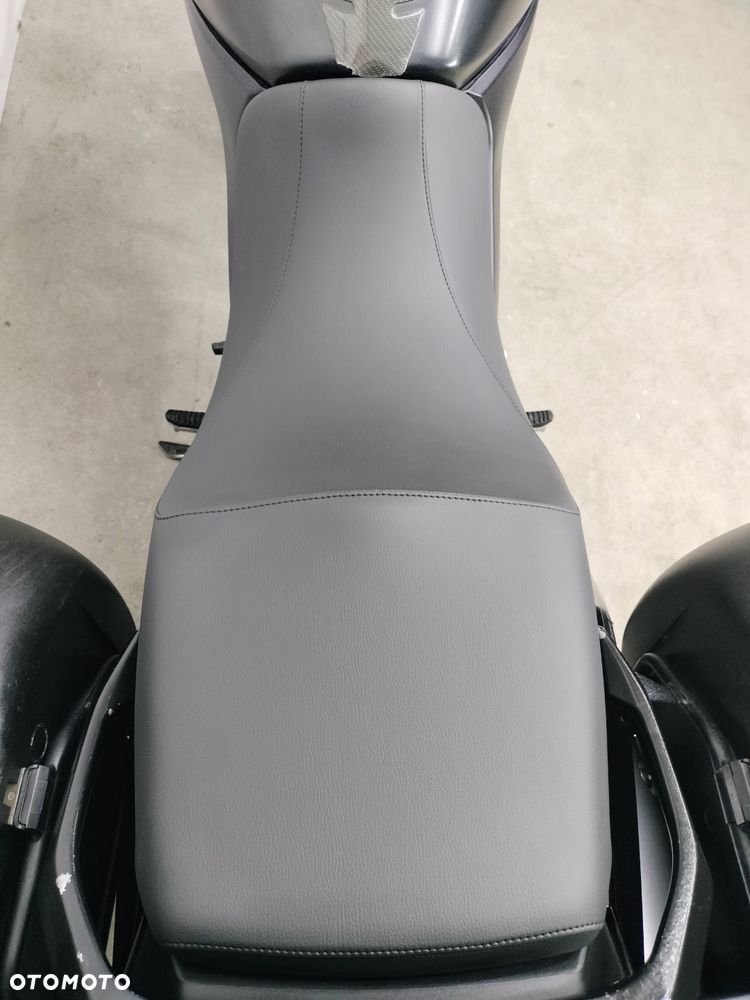 Suzuki DL - 11
