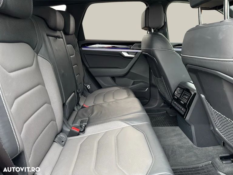 Volkswagen Touareg V6 TDI R-Style - 17