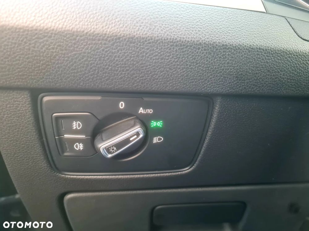Volkswagen Passat - 20