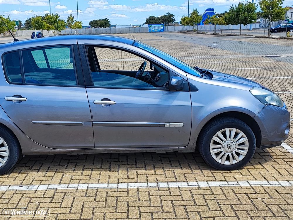 Renault Clio 1.2 16V Confort - 13