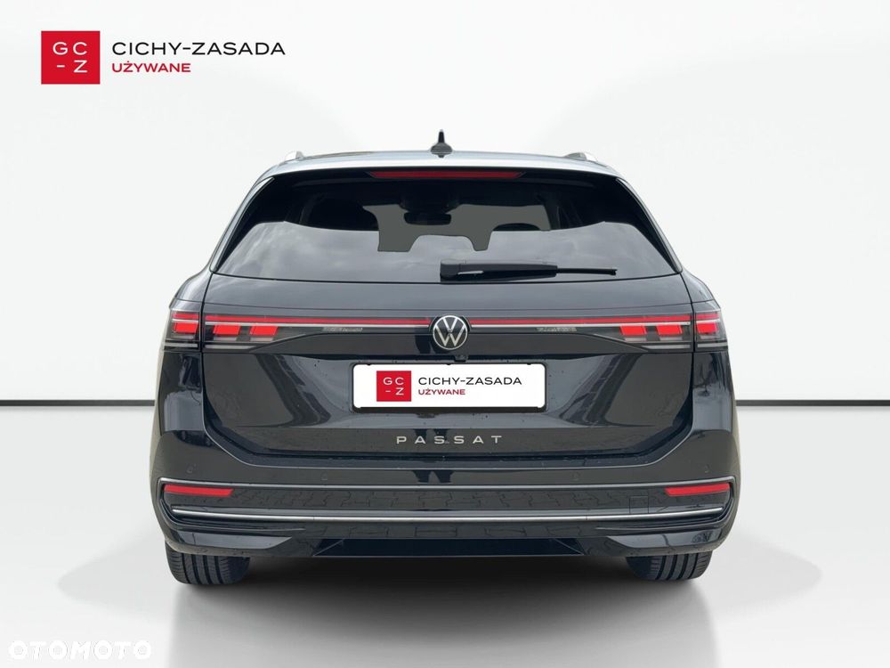 Volkswagen Passat Variant 2.0 TDI EVO Elegance DSG - 5