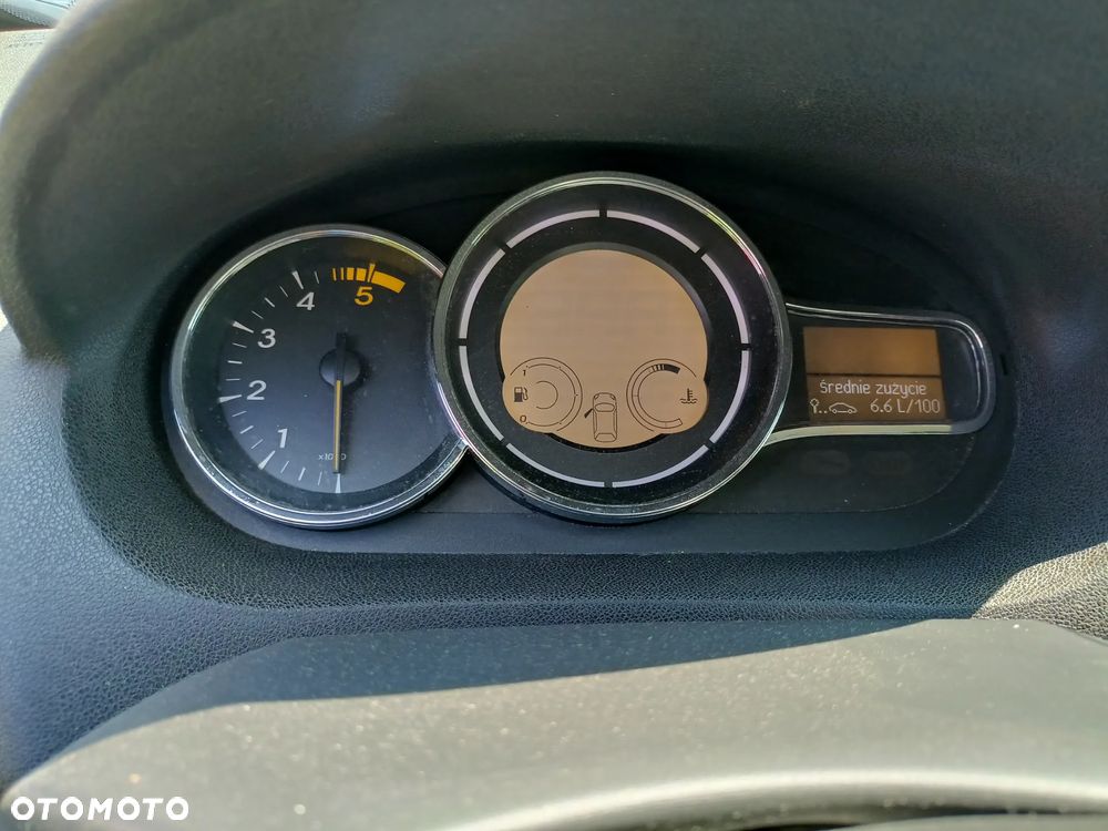 Renault Megane 1.9 dCi Privilege Euro5 - 5