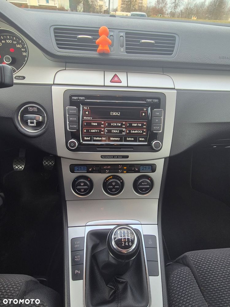 Volkswagen Passat 1.8 TSI Individual - 19