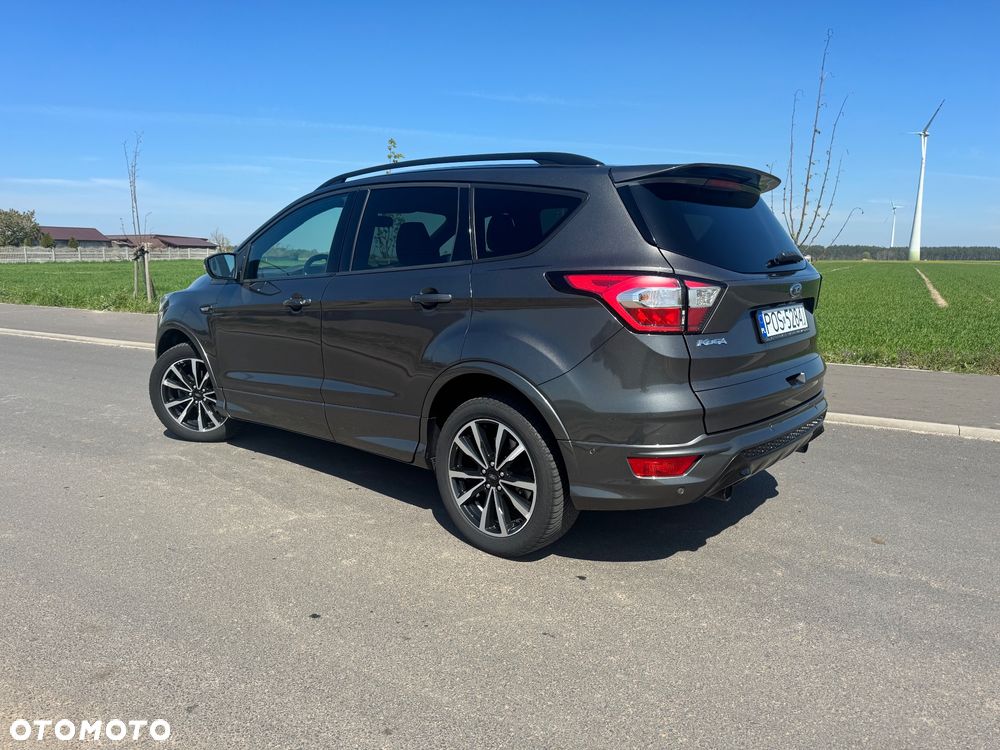 Ford Kuga 1.5 EcoBoost 2x4 ST-Line - 4