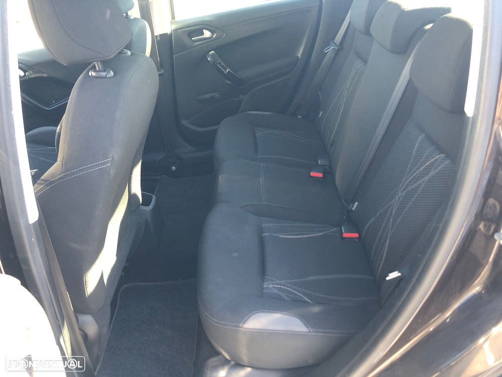 Peugeot 208 e-HDi 92 Stop&Start Active - 8