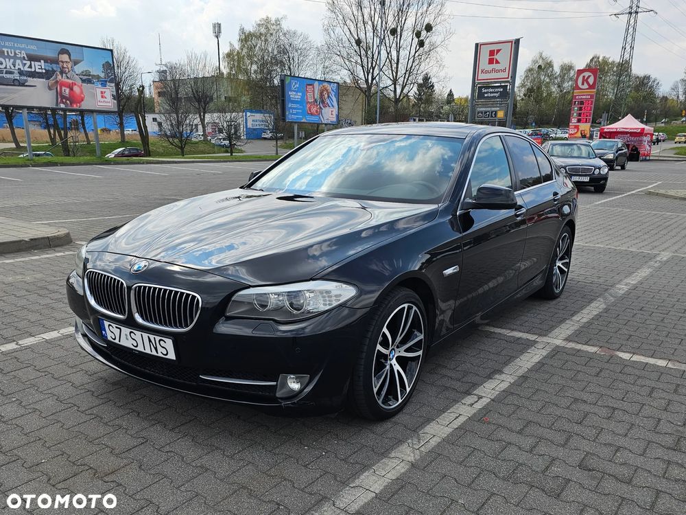 BMW Seria 5 520d xDrive - 25