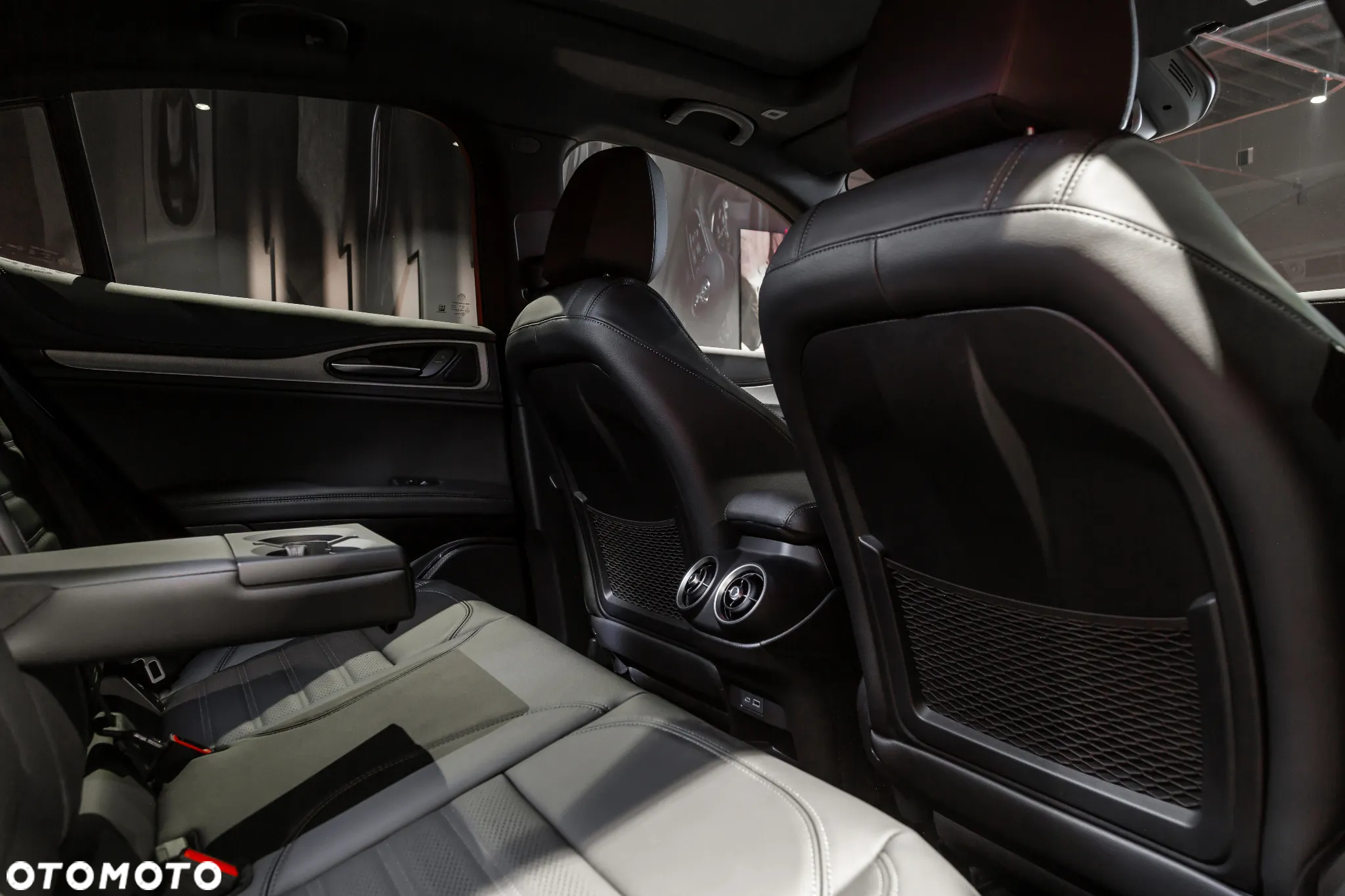 Alfa Romeo Stelvio 2.0 Turbo Veloce Q4 - 12