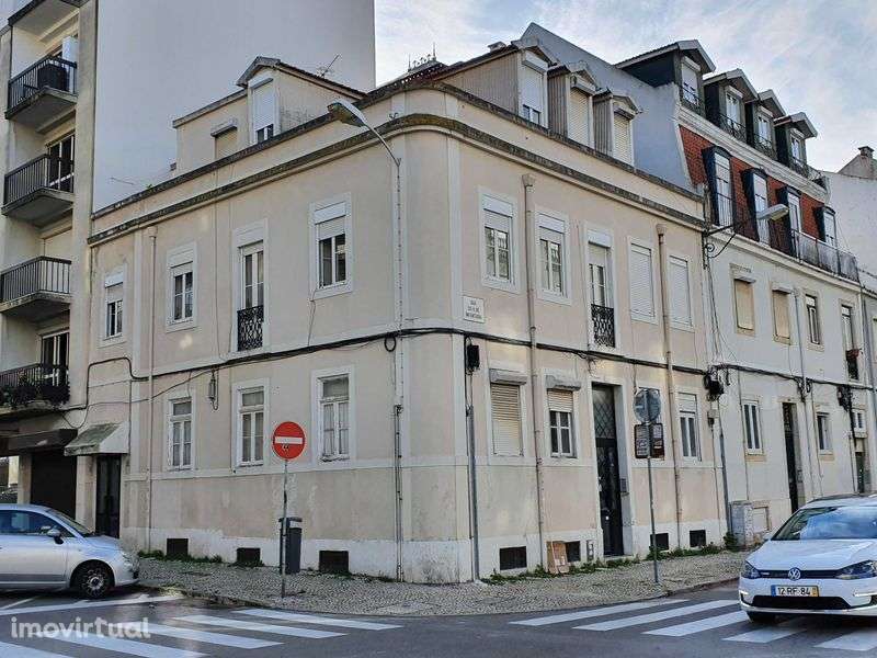 VENDO Apartamento em CAMPO DE OURIQUE - Rua 4 de Infantaria - Grande imagem: 2/12