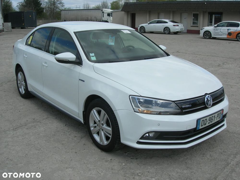Volkswagen Jetta Hybrid - 4