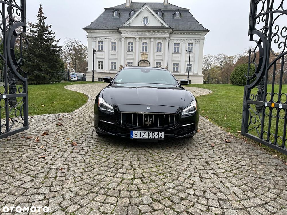 Maserati Quattroporte - 12